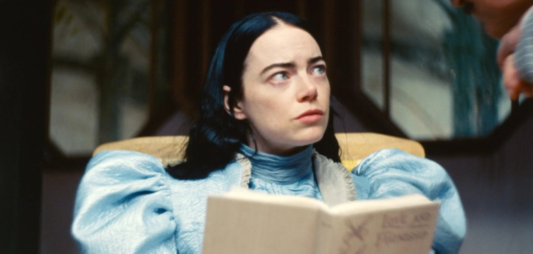 filme Pobres Criaturas: Uma cena do filme com atriz atriz Emma Stone como Bella.
